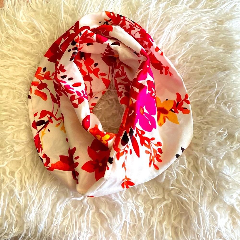 NWOT Homesewn Infinity Scarf